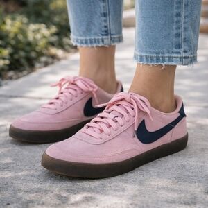 New Without Tag $202 Nike Women’s Pink Suede Casual Sneakers with Navy Swoosh
